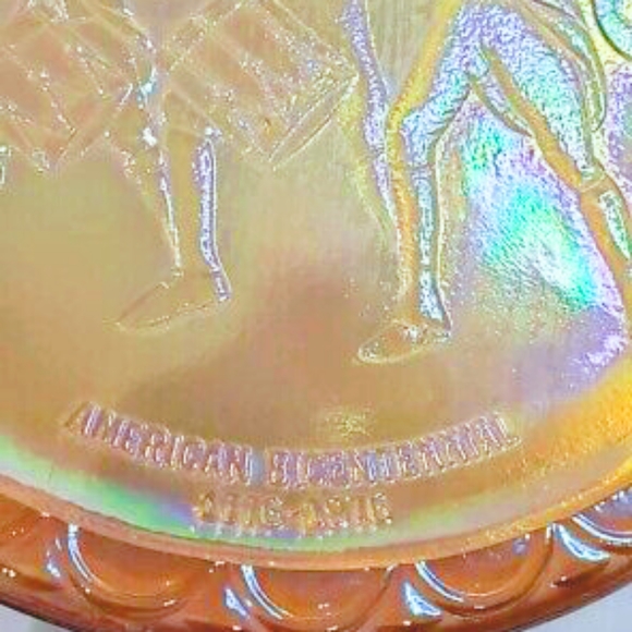 Marigold Carnival Glass Plate Spirit of '76 Patriotic Bicentennial 1776 - 1976 - Picture 2 of 4